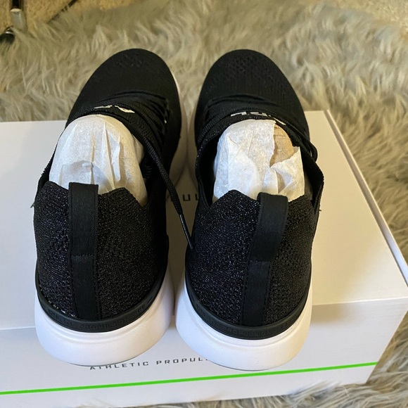 NWT APL technoloom breeze metallic black sneakers - Picture 5 of 8